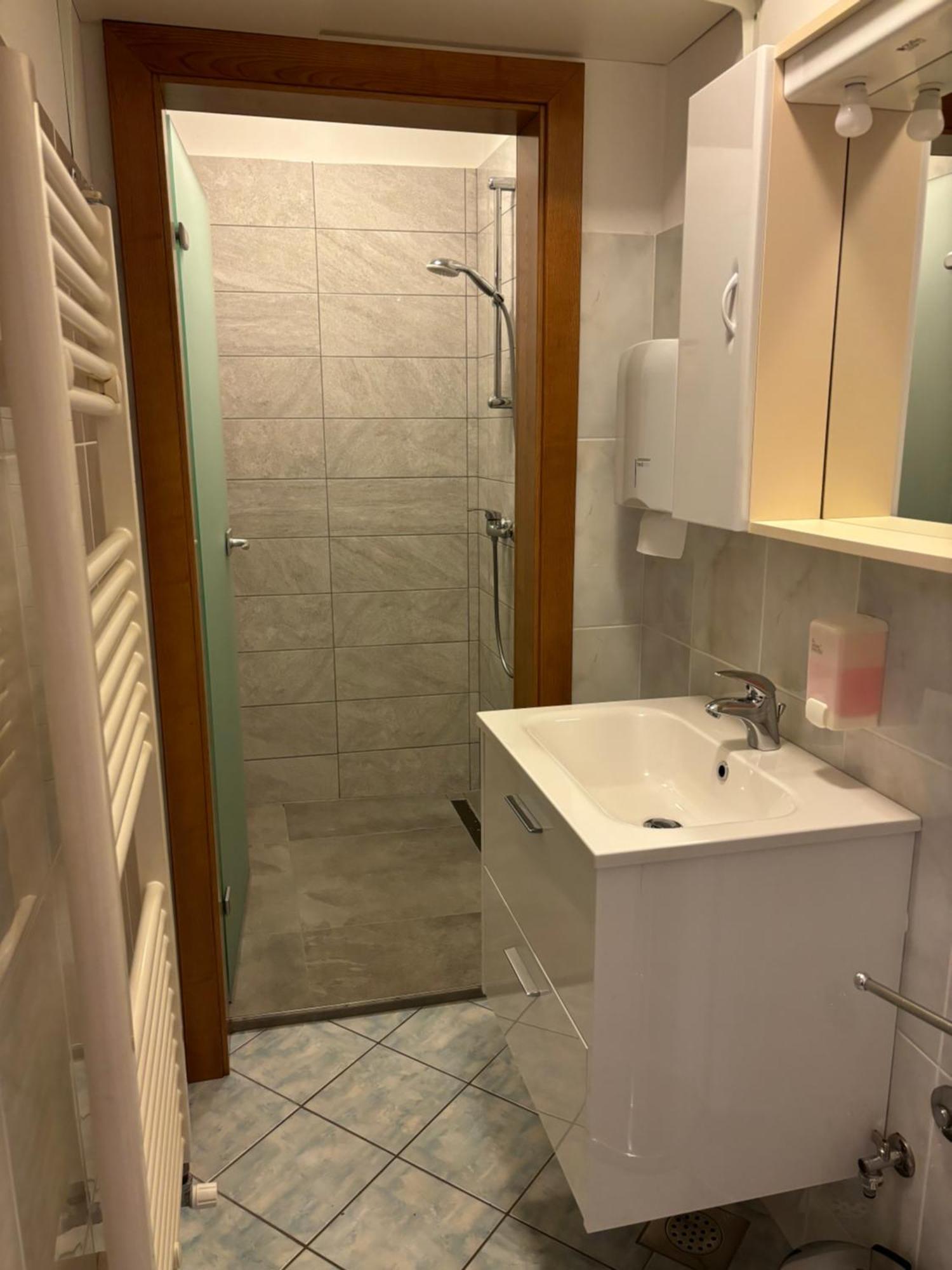 Appartamento Pocitniska Hiska Skedenj Deskle Esterno foto